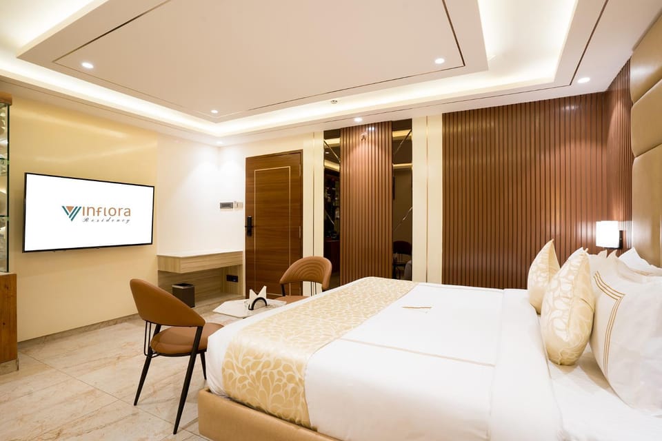 Bed, TV and multimedia, Bedroom