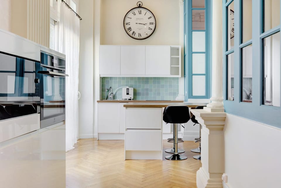 Kitchen or kitchenette, minibar, pet friendly, stove