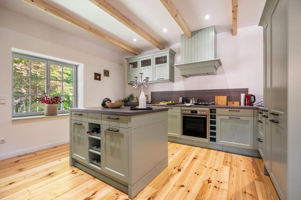 Kitchen or kitchenette, Living room