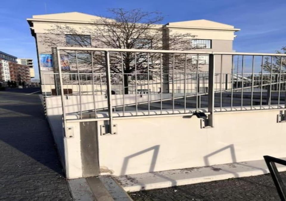 Property building, Day