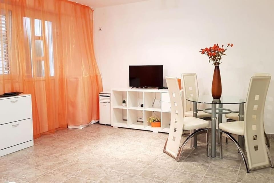Apartment with a garden Petrovac Apartment in Budva Municipality