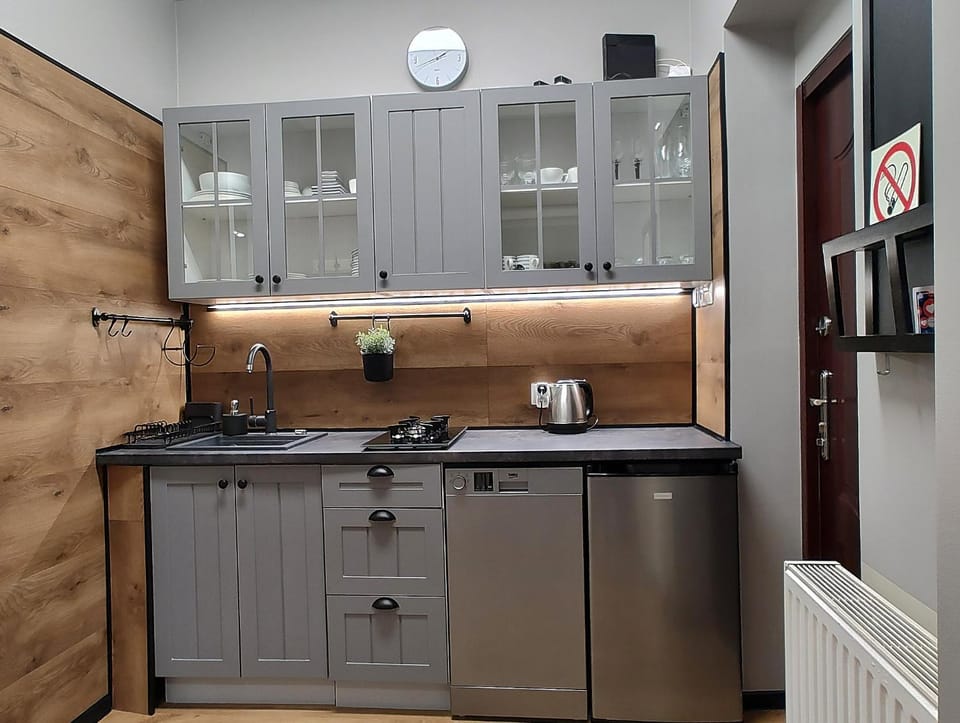 Kitchen or kitchenette, dishwasher, pet friendly, stove
