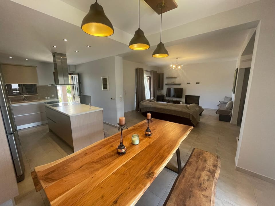 Seating area, Dining area