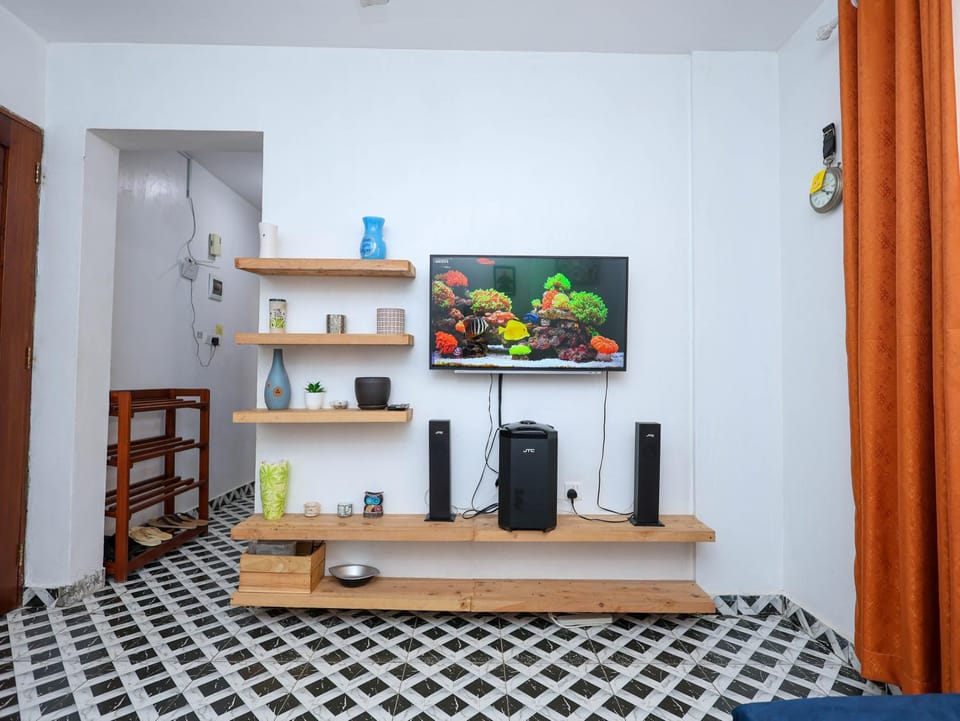Comfy 1Br 15 min Drive to MOI Airport and SGR Apartment in Mombasa County
