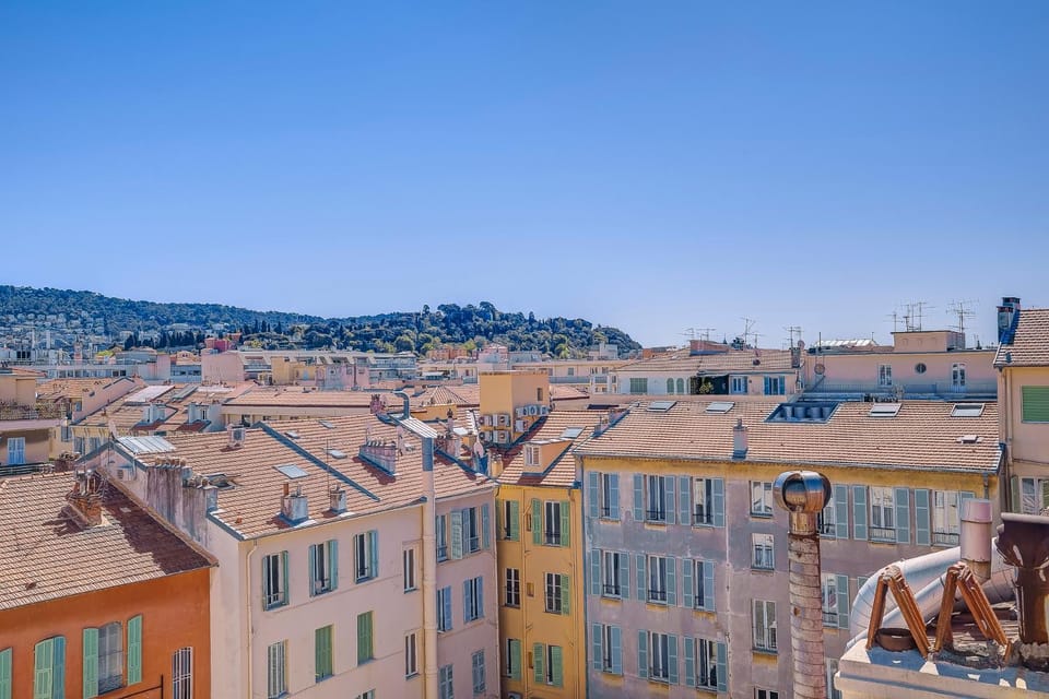 Property building, Day, Natural landscape, City view, Location