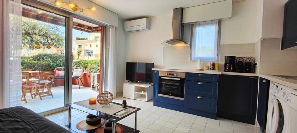 Beautiful bright and quiet 32 m apartment Apartment in Fréjus