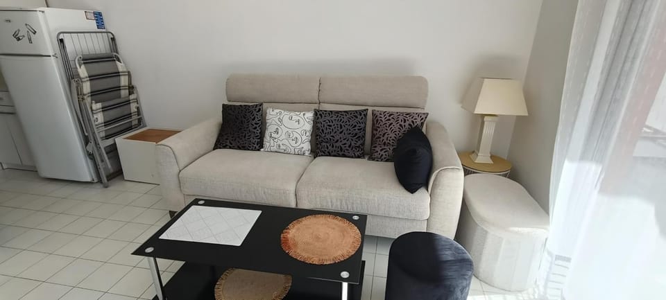 Beautiful bright and quiet 32 m apartment Apartment in Fréjus