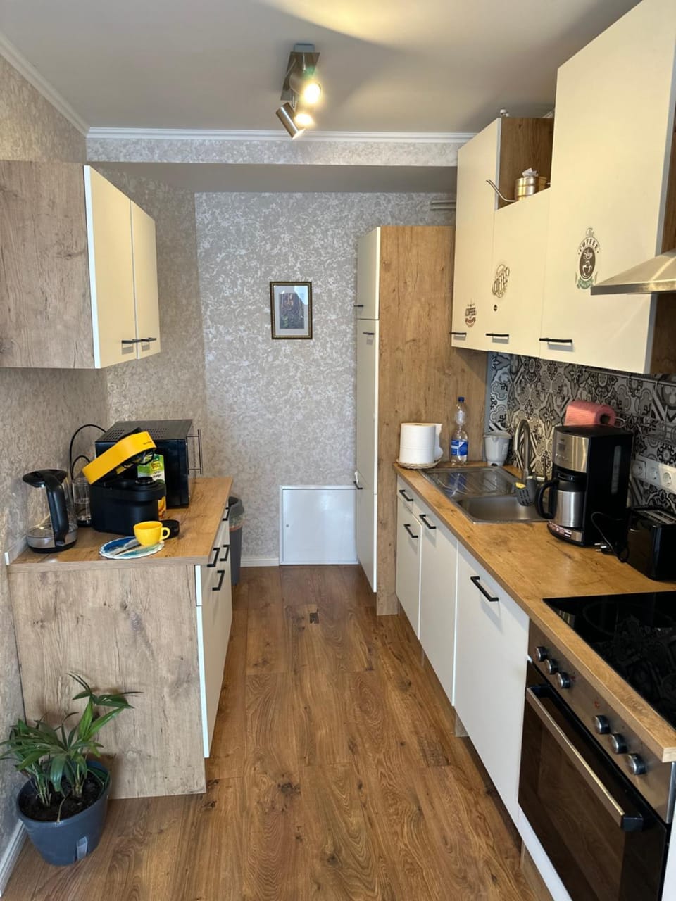 Kitchen or kitchenette, kitchen