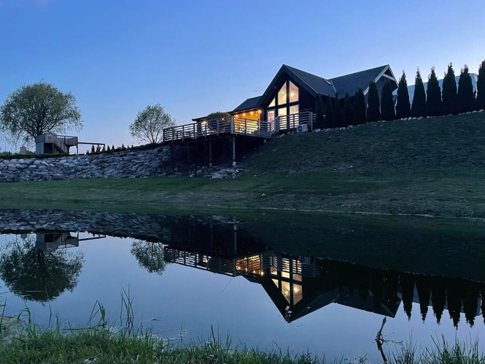 Property building, Natural landscape, Fishing, Lake view, Parking
