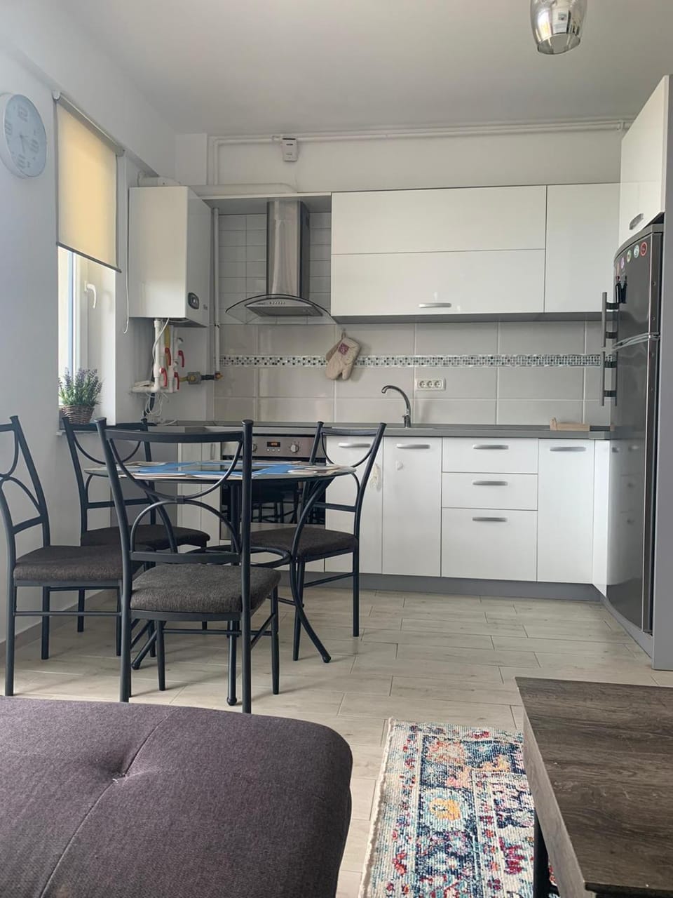 Kitchen or kitchenette, Seating area, Dining area, oven, stove, kitchen