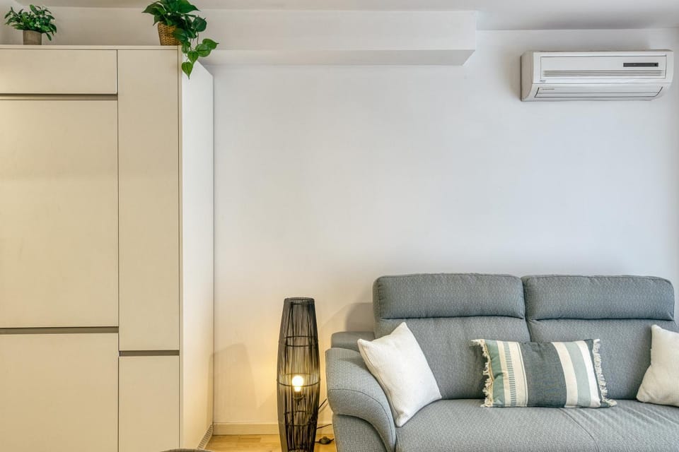 Living room, air conditioner