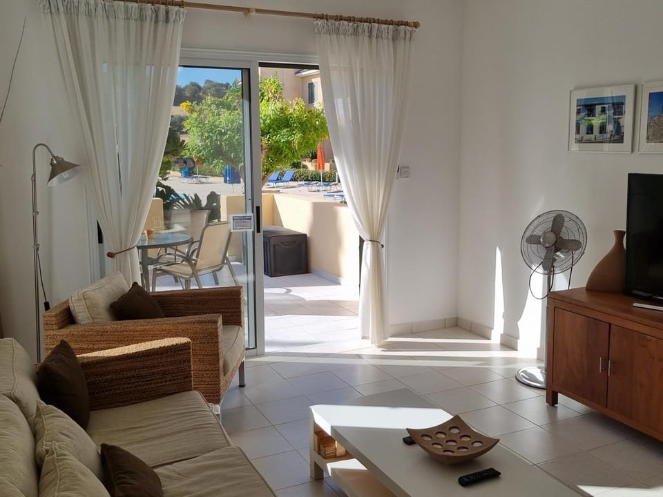 Cyprus 2 beds ensuite pool patio wifi parking House in Poli Crysochous
