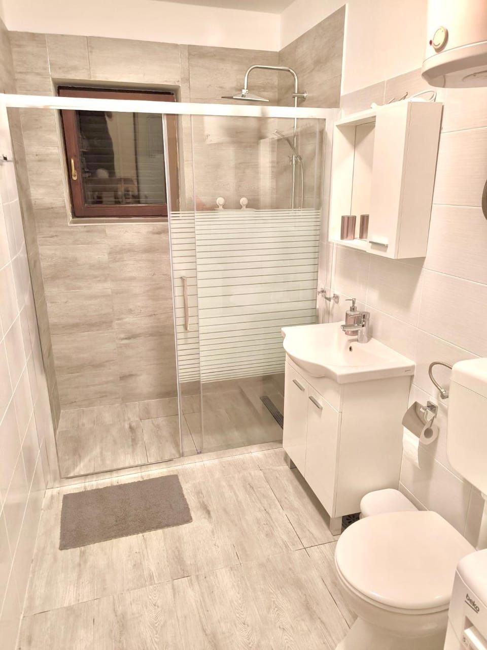 Shower, Toilet, Bathroom