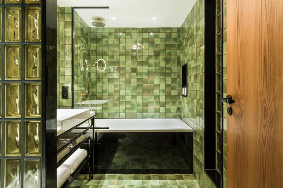 Bathroom, Bath