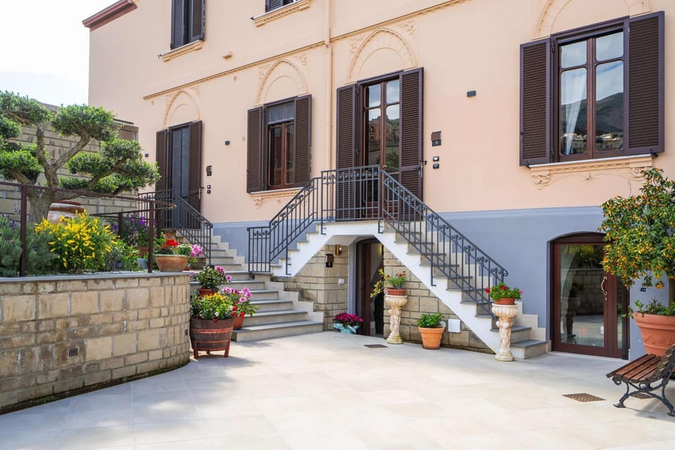 Property building, Facade/entrance, Spring, Garden view, Parking