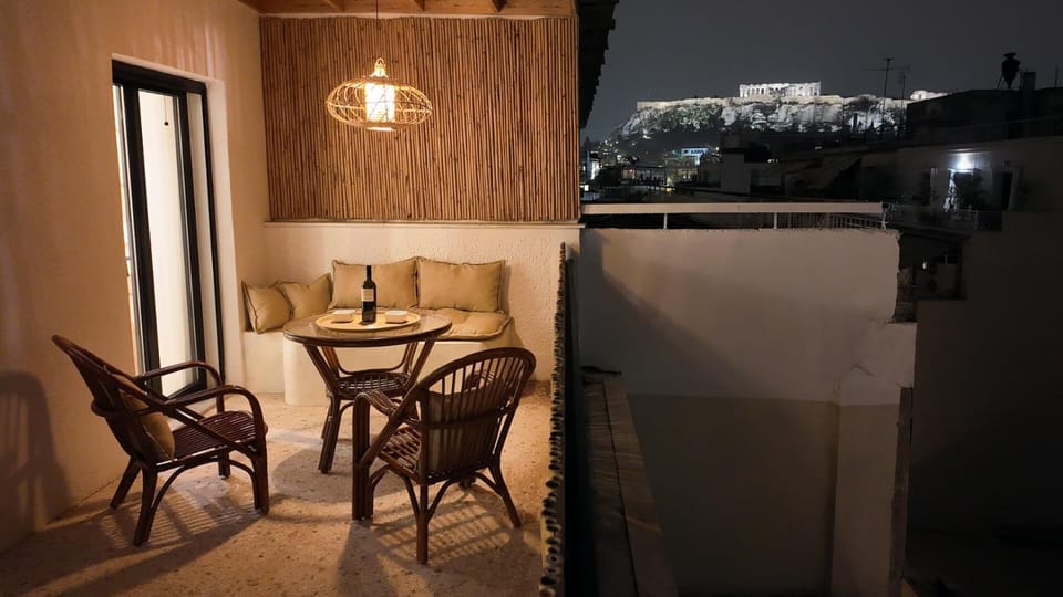 Patio, Nearby landmark, Night, View (from property/room), Balcony/Terrace, Landmark view