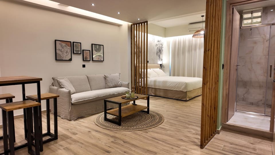 Bed, Bathroom, Living room, Photo of the whole room, Seating area, Bedroom