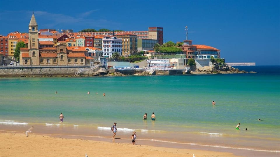 Nearby landmark, Beach