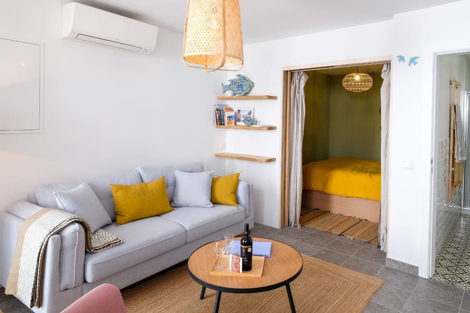 Living room, air conditioner