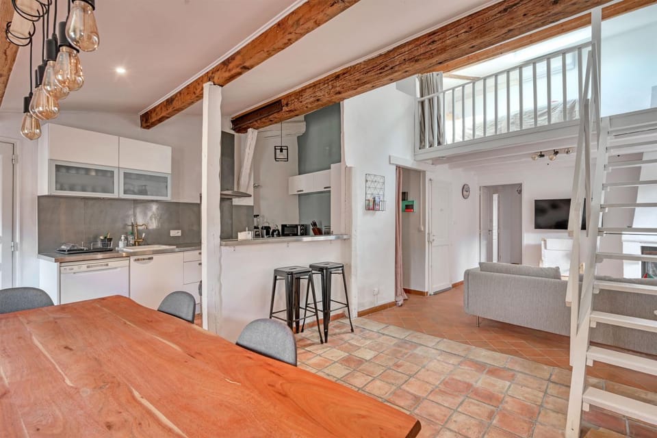 TV and multimedia, Living room, Dining area, kitchen