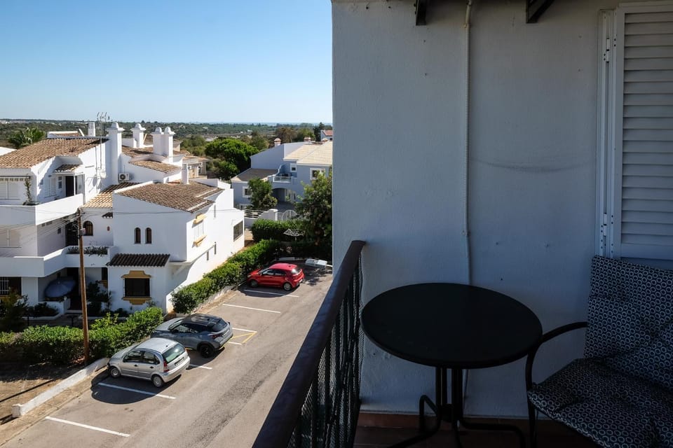 Balcony/Terrace, Street view