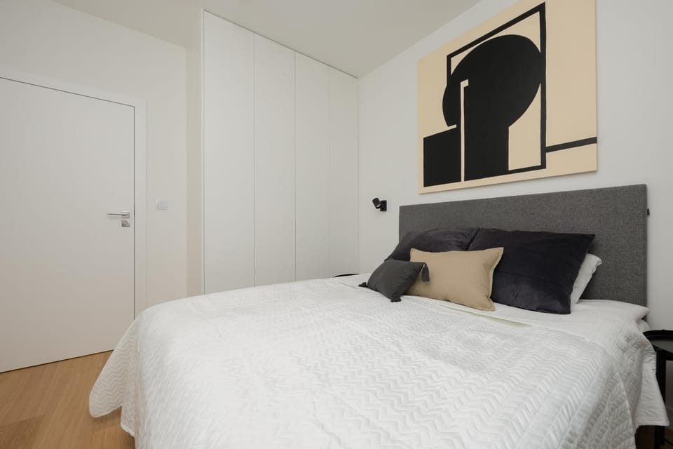 Bed, Photo of the whole room, Bedroom, wardrobe
