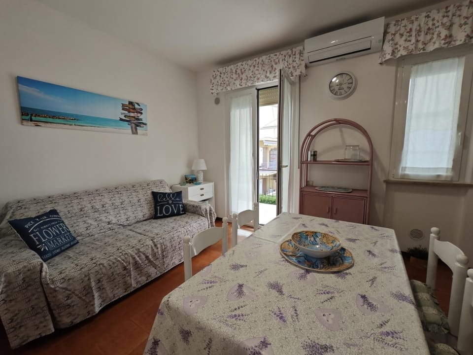 L01 - Trilocale fronte mare con spiaggia privata Apartment in Marcelli