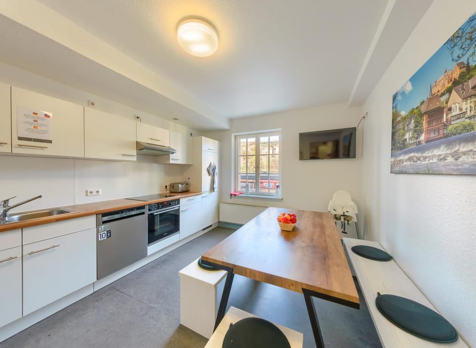 Restaurant/places to eat, Kitchen or kitchenette, Communal kitchen
