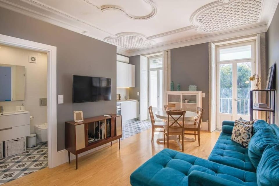 Communal lounge/ TV room, TV and multimedia, Living room, Seating area