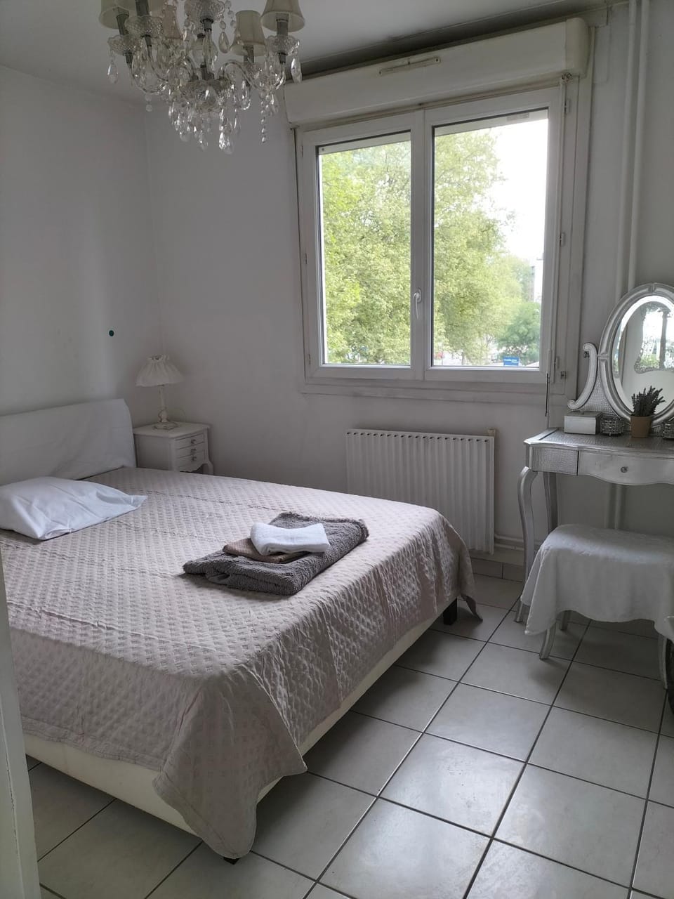 Chambre etoile Vacation rental in Villeurbanne