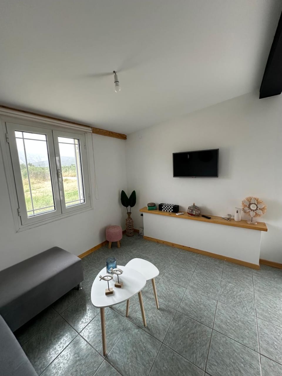 TV and multimedia, Living room, Seating area, internet