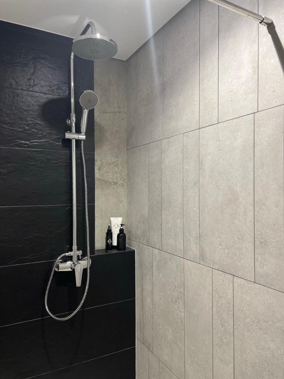 Shower, towels
