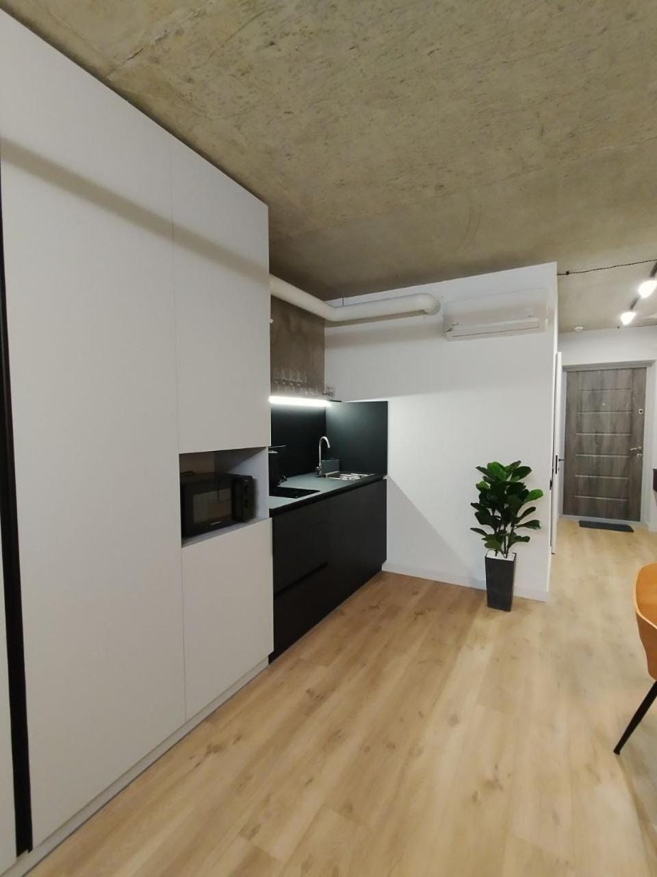 TV and multimedia, Kitchen or kitchenette, Living room, Seating area, Dining area, minibar, air conditioner