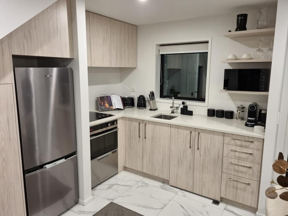 Coffee/tea facilities, Kitchen or kitchenette, dishwasher, minibar, pet friendly, stove, toaster, kitchen