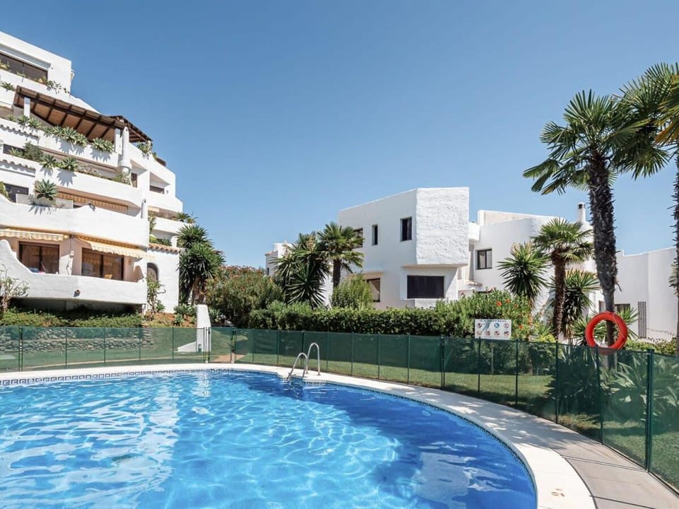 Casa Kalo Duplex Penthouse Rooftop Puente Romano Apartment in Marbella