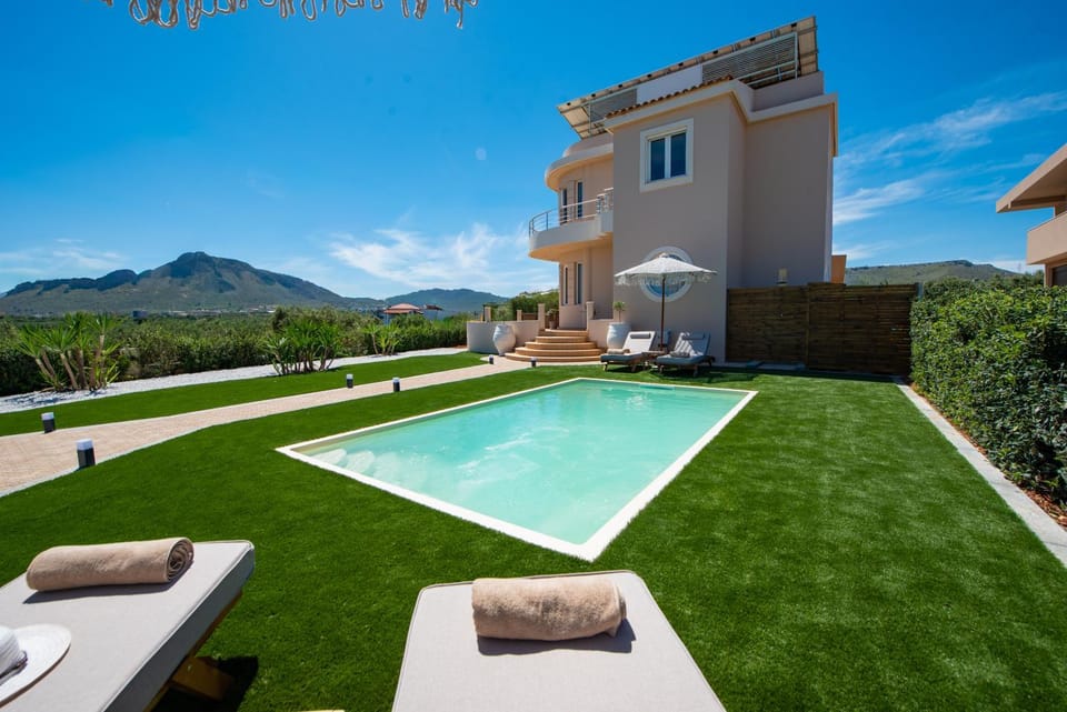 Pool view, Swimming pool, Swimming pool
