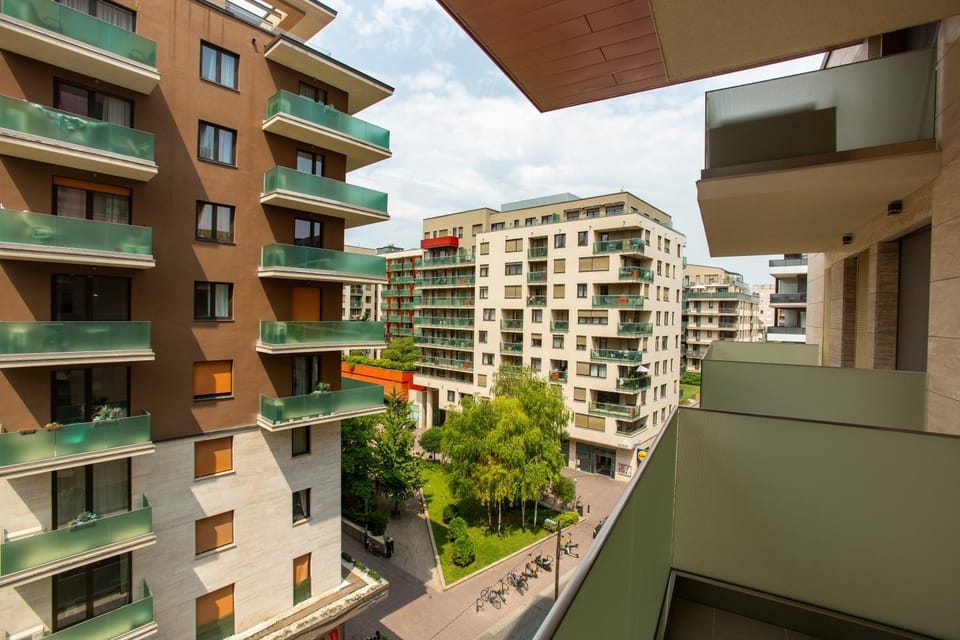 Property building, Neighbourhood, View (from property/room), Balcony/Terrace