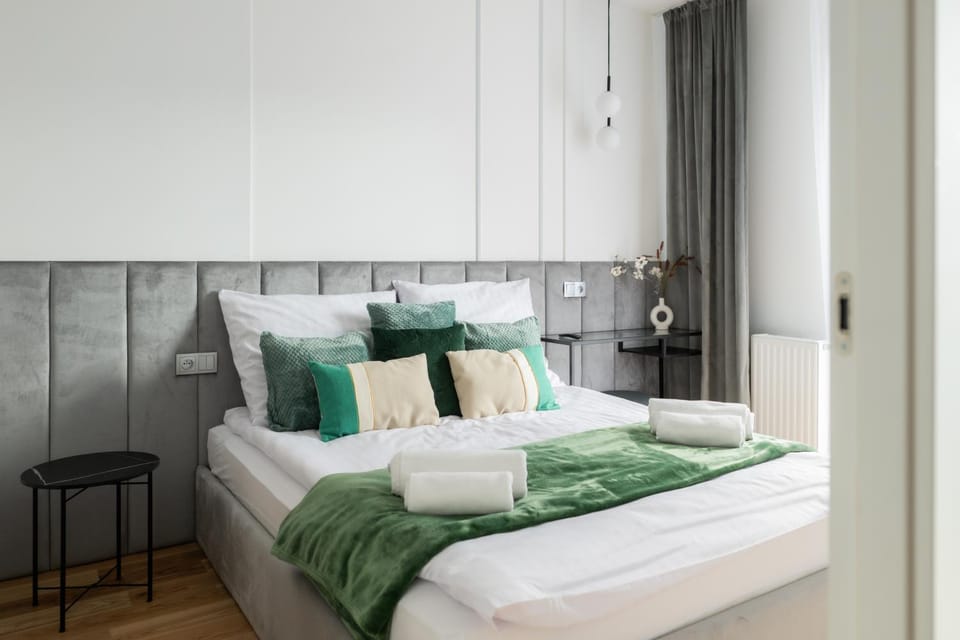 Bedroom, air conditioner