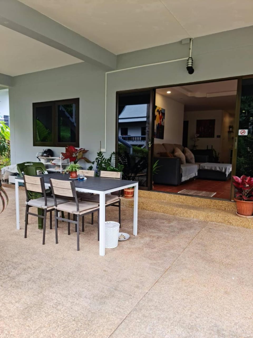 Seating area