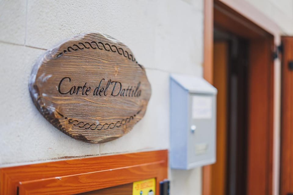 Corte del Dattilo nel Borgo Antico House in Bari