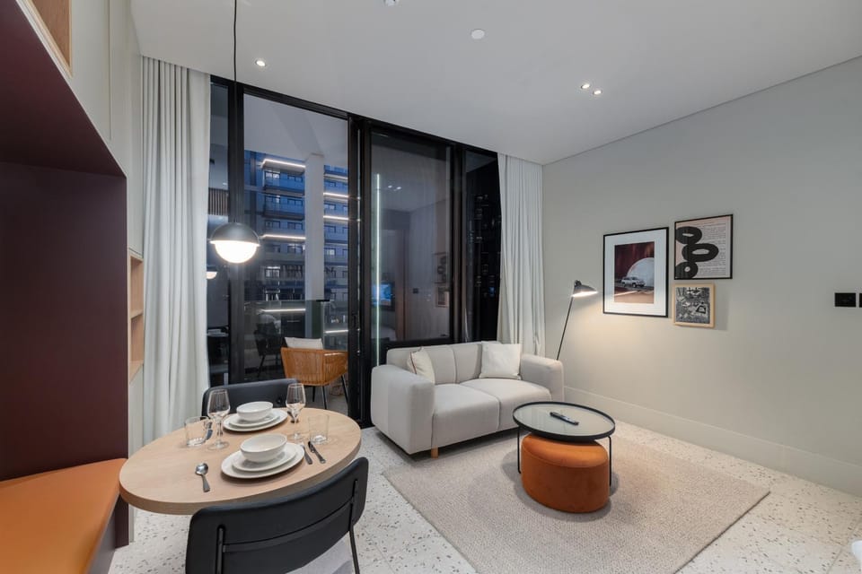 Upside Living, Business Bay Dubai - Mint Stay Apartment in Dubai