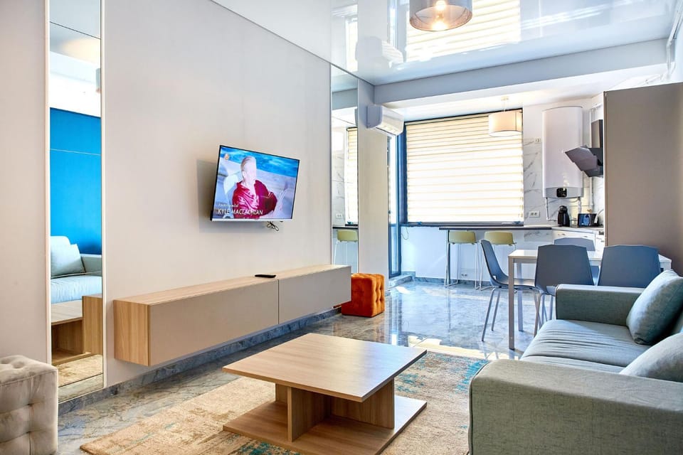 TV and multimedia, Living room, Seating area