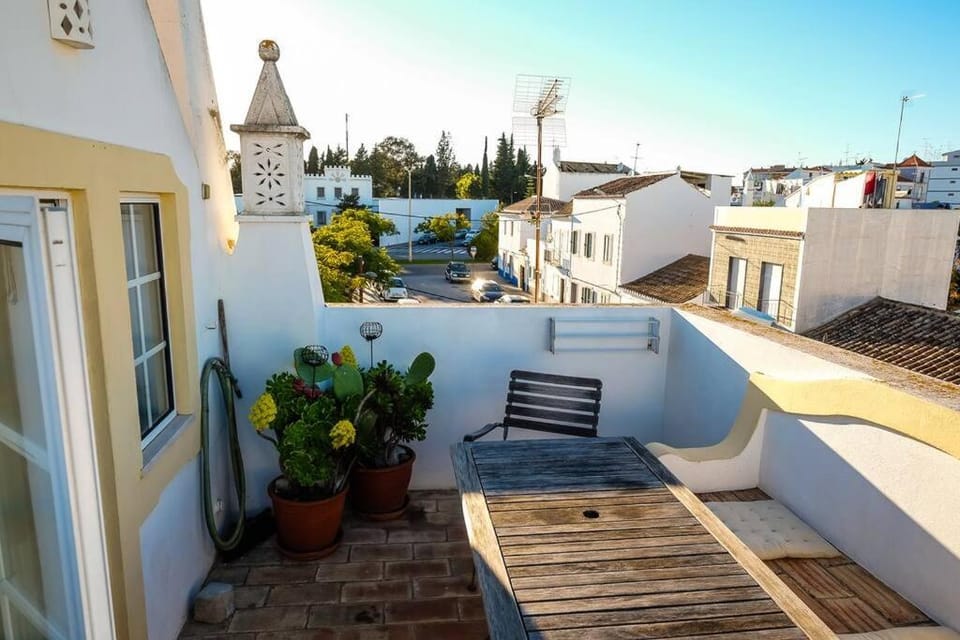 The Yellow House Villa in Tavira