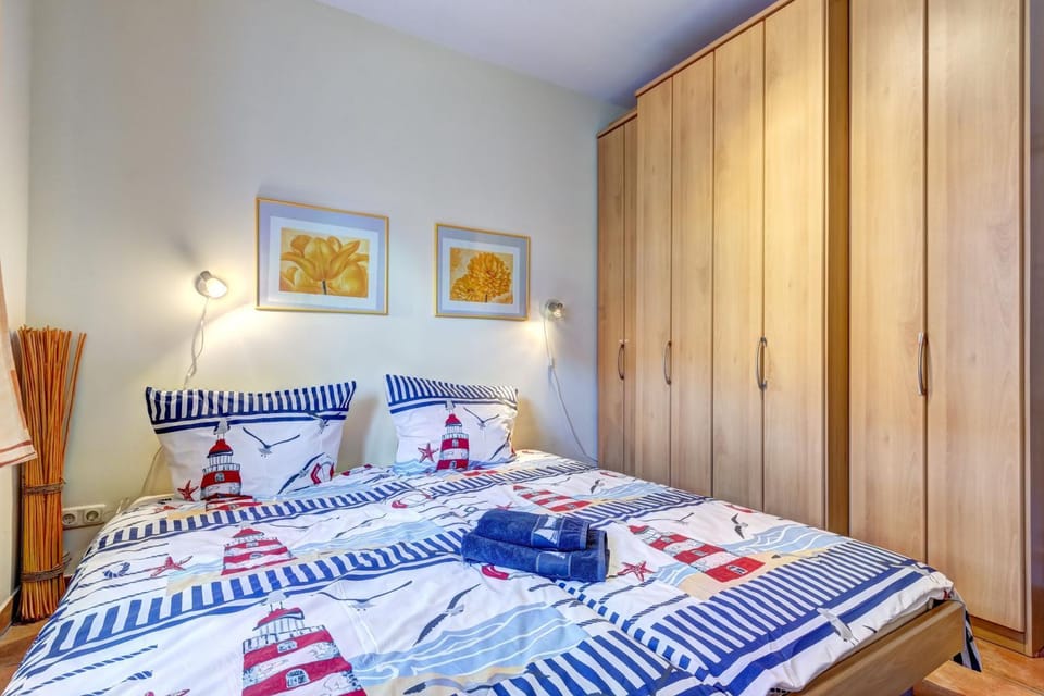 Bed, Bedroom, wardrobe