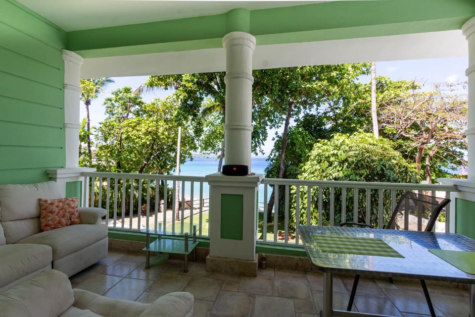 Patio, Day, Garden, View (from property/room), Balcony/Terrace, Living room, Seating area, Dining area, Garden view, Lake view, Lake view, Pool view, Pool view, Sea view, Sea view