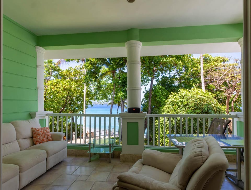 Patio, View (from property/room), Balcony/Terrace, Living room, Garden view, Garden view, Lake view, Lake view, Pool view, Pool view, River view, River view