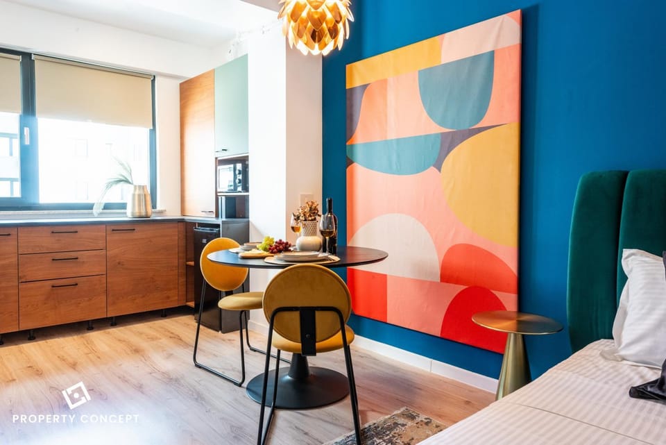 Dining area, kitchen