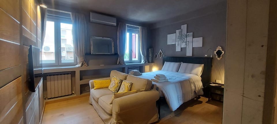 Living room, Photo of the whole room, Bedroom