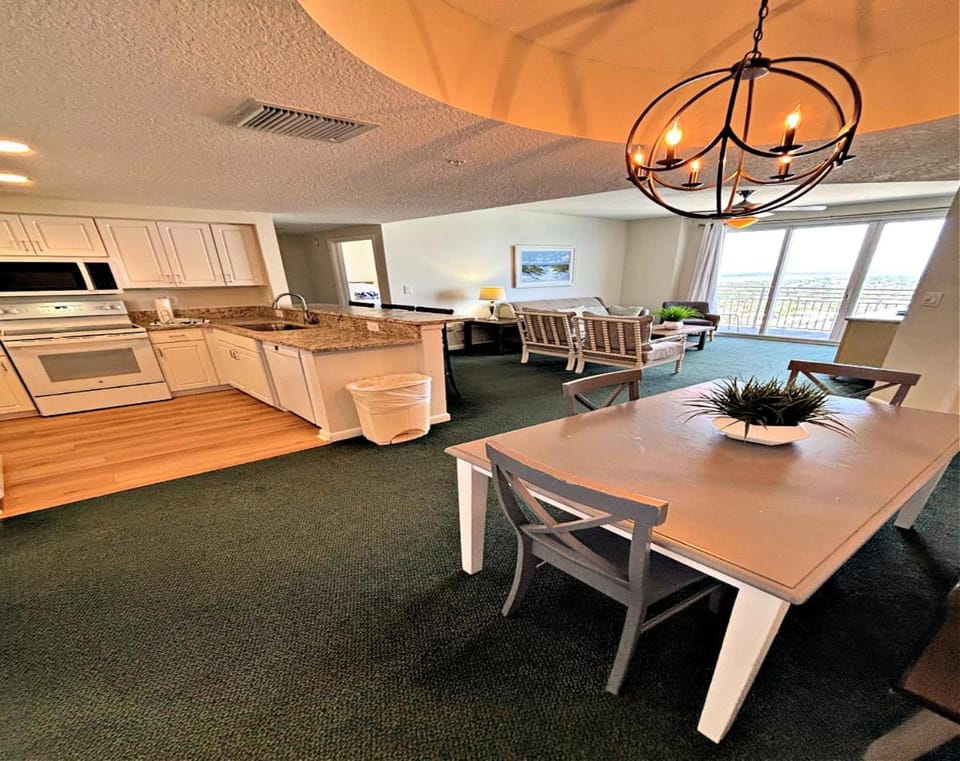 Wyndham Ocean Walk Resort - Vacation in Comfort by the sea - 2BR Oceanview 2432 Apartment in Florida