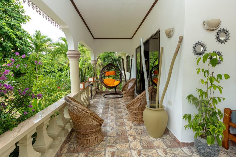 Patio, Day, Garden, Balcony/Terrace, Living room, Seating area, Garden view